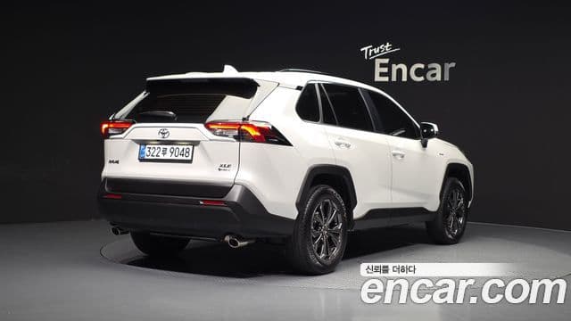 Toyota RAV4 5세대 2.5 2WD гибрид XLE, 2025 2