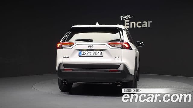 Toyota RAV4 5세대 2.5 2WD гибрид XLE, 2025 4