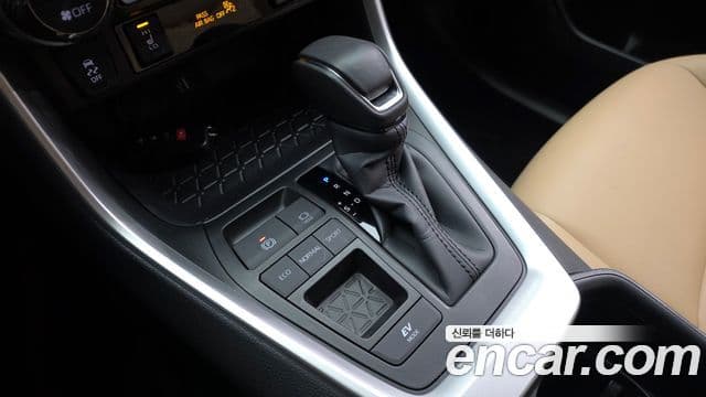 Toyota RAV4 5세대 2.5 2WD гибрид XLE, 2025 9