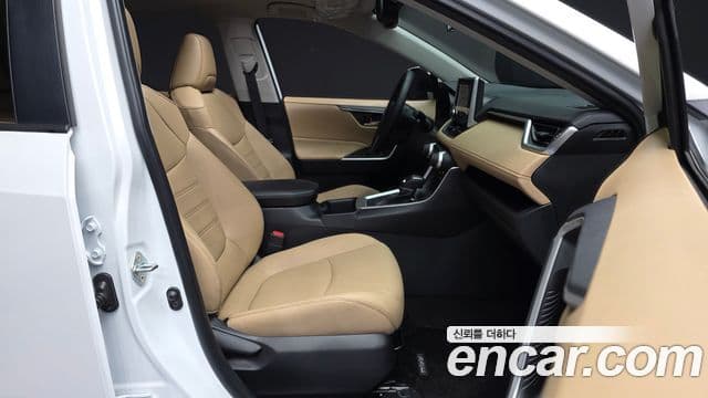 Toyota RAV4 5세대 2.5 2WD гибрид XLE, 2025 11