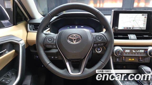 Toyota RAV4 5세대 2.5 2WD гибрид XLE, 2025 13