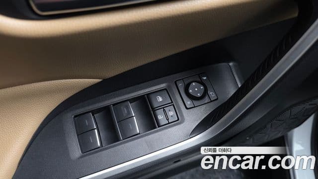 Toyota RAV4 5세대 2.5 2WD гибрид XLE, 2025 17