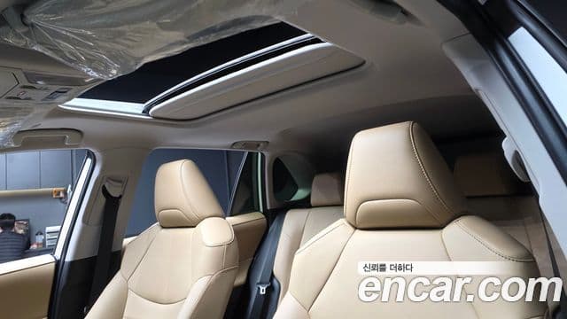 Toyota RAV4 5세대 2.5 2WD гибрид XLE, 2025 19