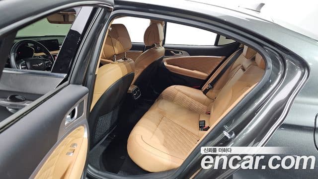 Genesis The / новый New G70, 2023 17