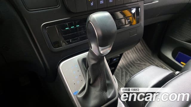 Hyundai Staria 15인승, 2023 9