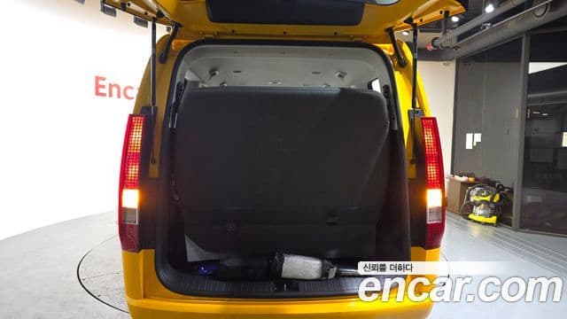 Hyundai Staria 15인승, 2023 20