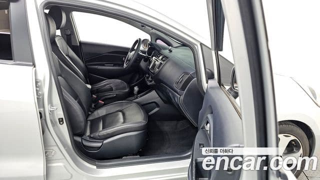 Kia All New Pride Prestige, 2012 11