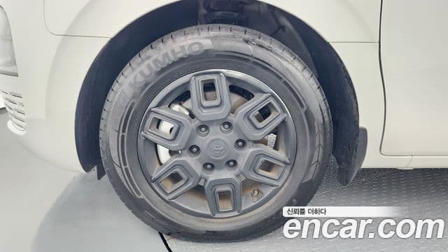 Hyundai Staria Modern, 2024 все фото