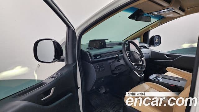 Hyundai Staria Modern, 2024 10