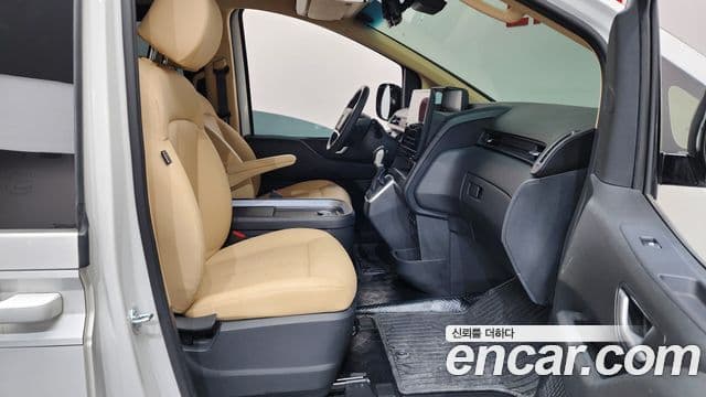 Hyundai Staria Modern, 2024 11