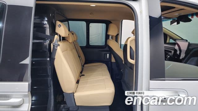 Hyundai Staria Modern, 2024 12