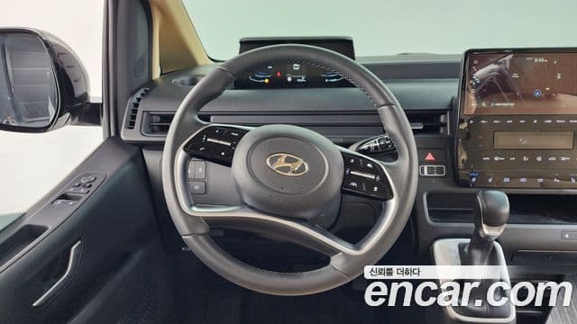 Hyundai Staria Modern, 2024 13