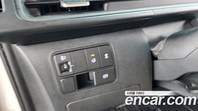 Hyundai Staria Modern, 2024 18