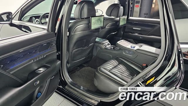 Genesis G90 (RS4) бензин 3.5 турбо AWD, 2023 12