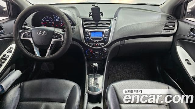 Hyundai Accent(новый кузов / новое поколение) Premier, 2012 7