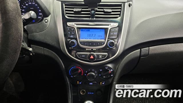 Hyundai Accent(новый кузов / новое поколение) Premier, 2012 14