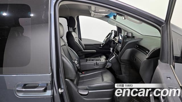 Hyundai Staria Modern, 2022 11