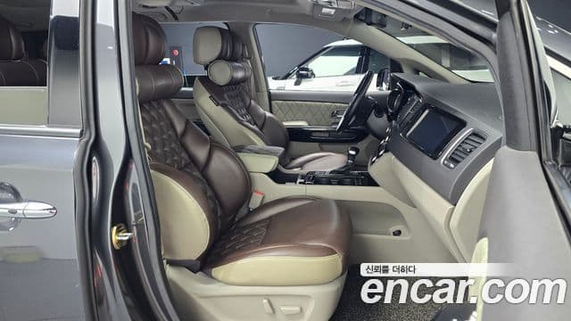 Kia All New Carnival Prestige, 2017 10
