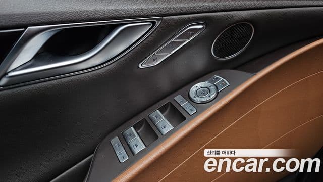 Genesis G80 (RG3) бензин 2.5 турбо AWD, 2023 12