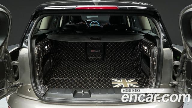 Mini Cooper D 클럽맨 2세대, 2016 19