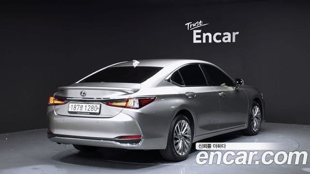 Lexus ES300h 7세대 Luxury Plus, 2023 2