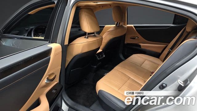 Lexus ES300h 7세대 Luxury Plus, 2023 12
