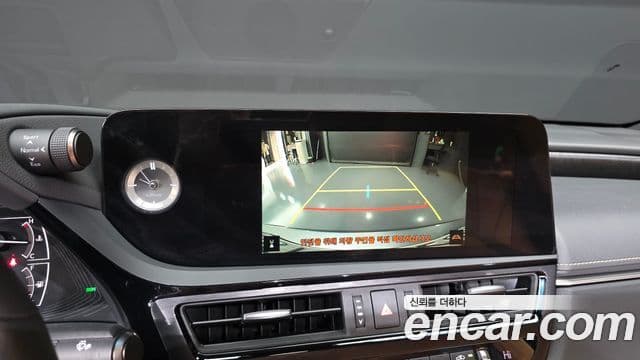Lexus ES300h 7세대 Luxury Plus, 2023 16