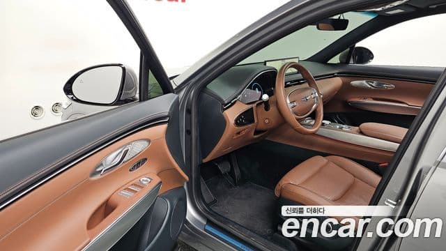 Genesis GV70, 2024 10