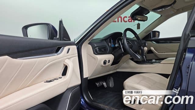 Maserati Levante 3.0 дизель AWD GranSport, 2019 12