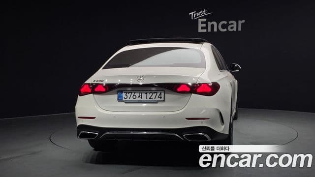 Mercedes-Benz E-класс W214 AMG Line, 2026 4