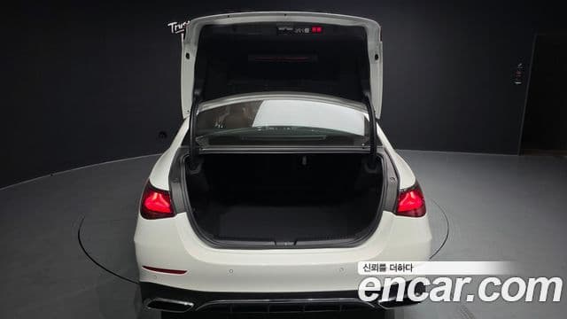 Mercedes-Benz E-класс W214 AMG Line, 2026 20