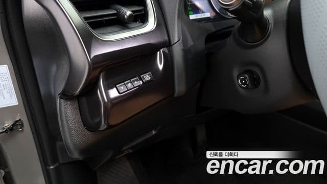 Lexus UX250h, 2024 17