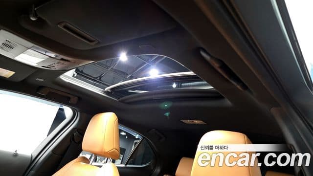 Lexus UX250h, 2024 19