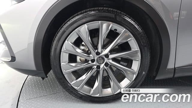 Toyota 크라운 кроссовер, 2025 все фото