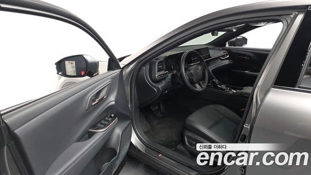 Toyota 크라운 кроссовер, 2025 10