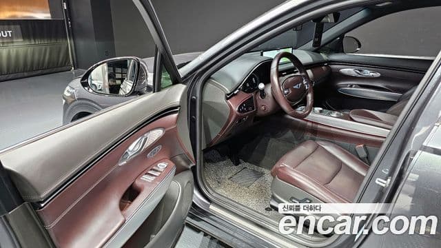Genesis GV70, 2021 10
