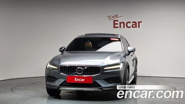 Volvo V60 Cross Country 2세대 T5 Pro AWD, 2020 3