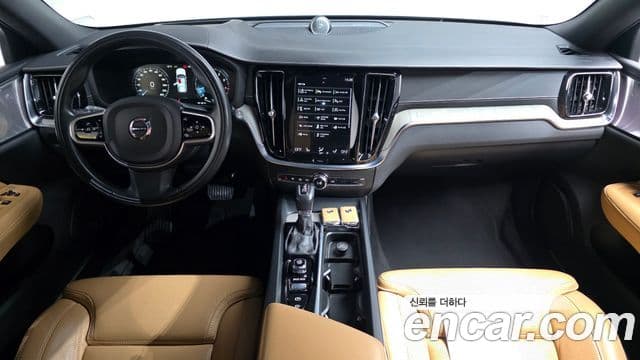 Volvo V60 Cross Country 2세대 T5 Pro AWD, 2020 7
