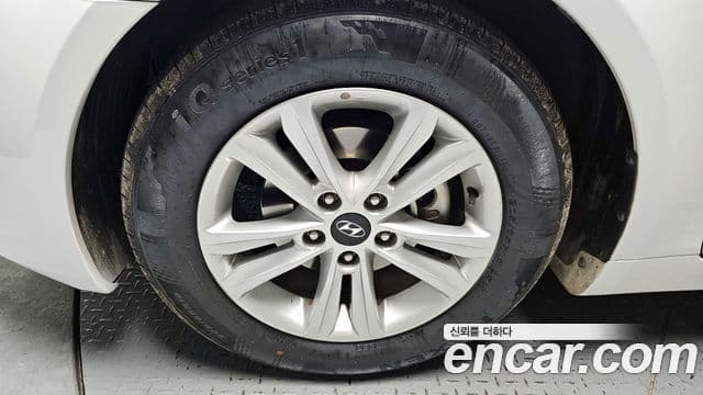 Hyundai YF Sonata чёрный, 2011 все фото