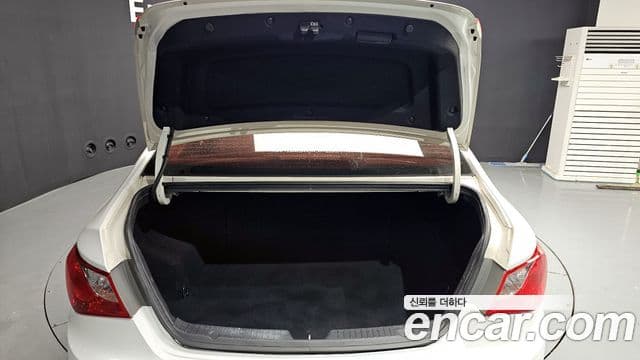 Hyundai YF Sonata чёрный, 2011 20