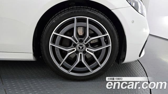 Mercedes-Benz E-класс W213 AMG Line, 2022 все фото