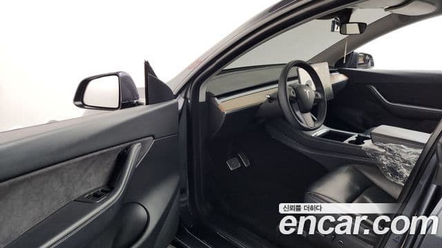 Tesla модель Y Standard Range RWD, 2021 10