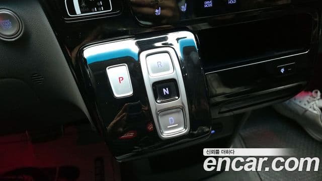 Hyundai Staria лимузин, 2022 9