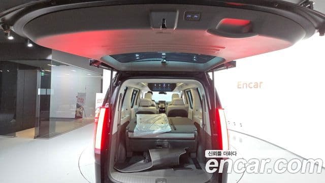 Hyundai Staria лимузин, 2022 20