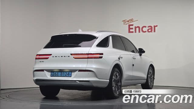 Genesis electrified GV70 e-AWD, 2022 2