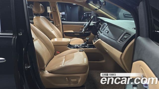 Kia The / новый New Carnival Prestige, 2019 11