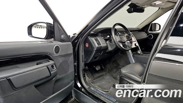 Land Rover Discovery 5 D250 SE, 2023 10