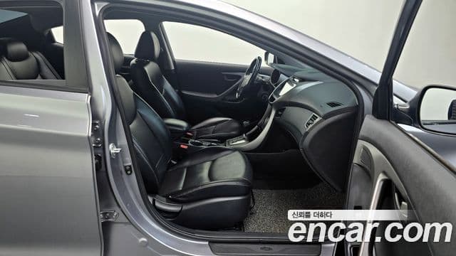 Hyundai Avante MD M16 GDI Smart, 2013 10