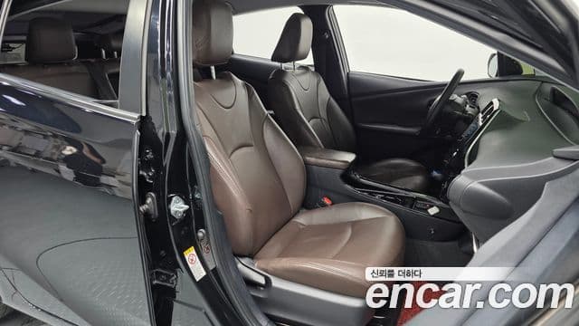 Toyota 프리우스 4세대, 2019 10