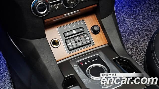 Land Rover Discovery 4 3.0 SDV6 SE, 2015 9